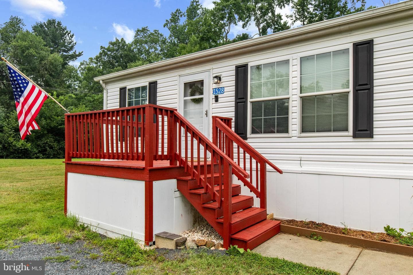 1528 Arena Road, Street