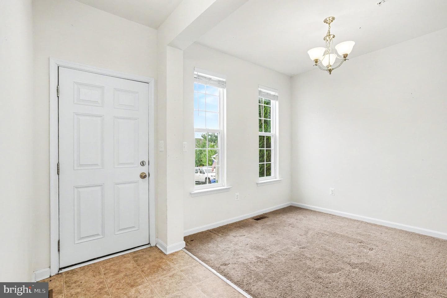 1207 Wishing Well Court photo 6
