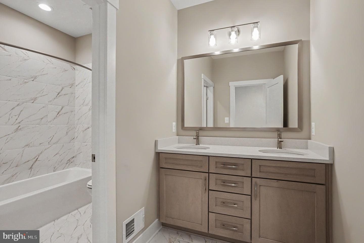 320 Sunnys Halo Dr photo 24