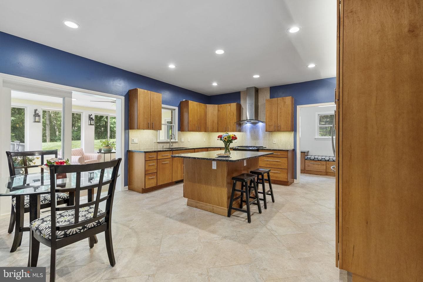 2205 Erin Way photo 14