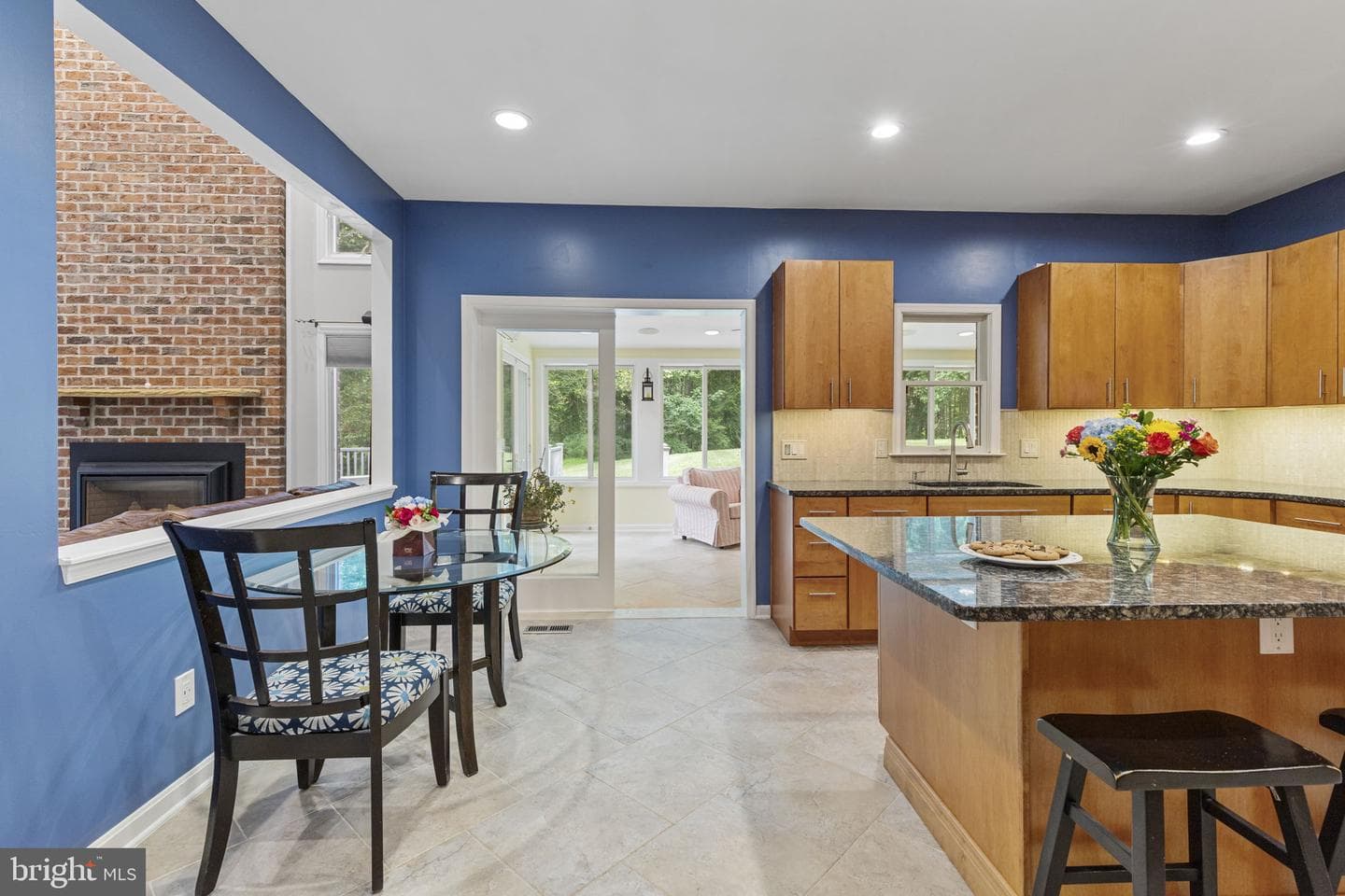 2205 Erin Way photo 15