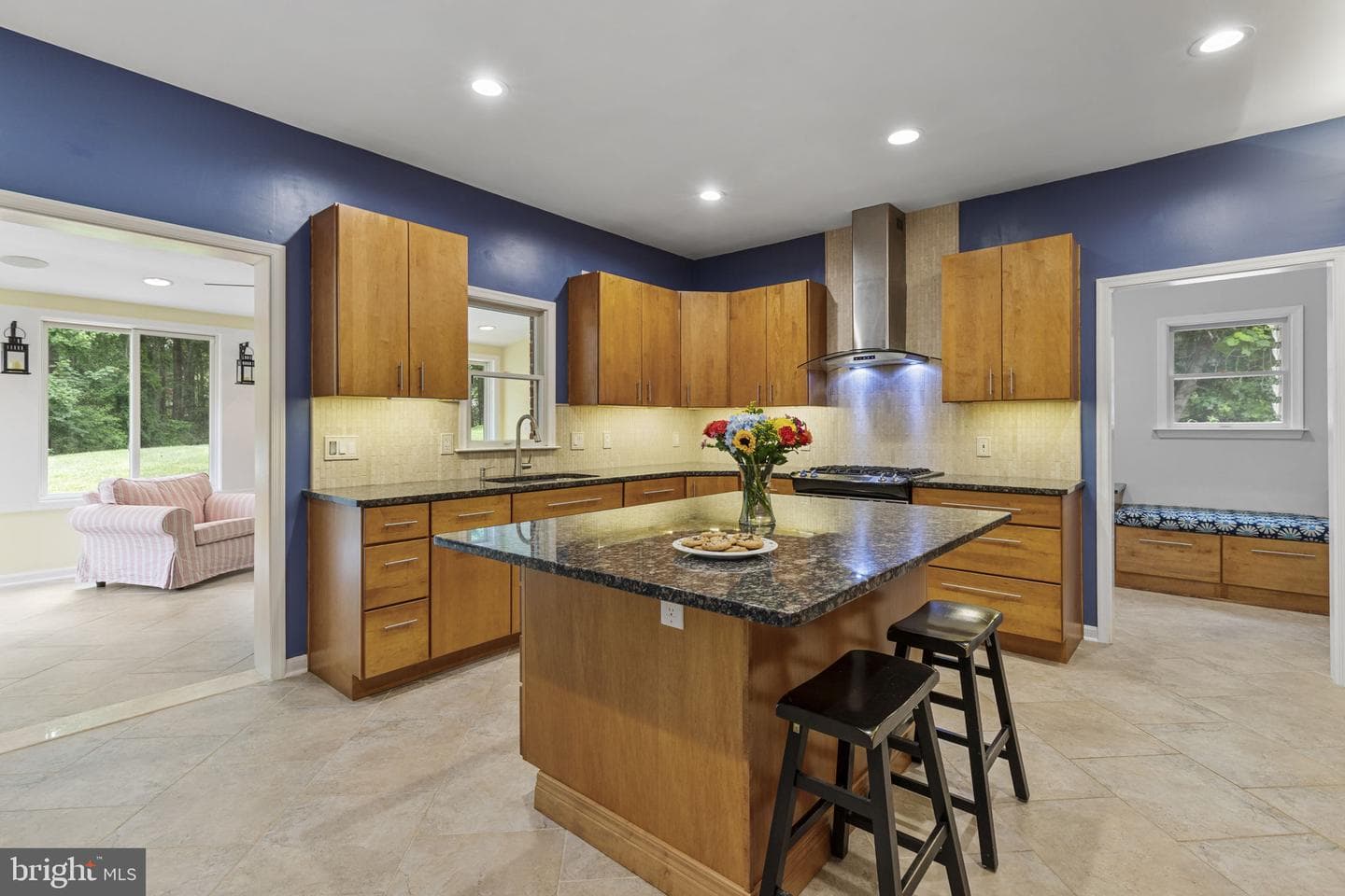 2205 Erin Way photo 9