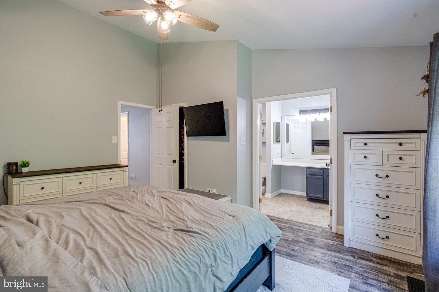 214 Gracecroft Court photo 34