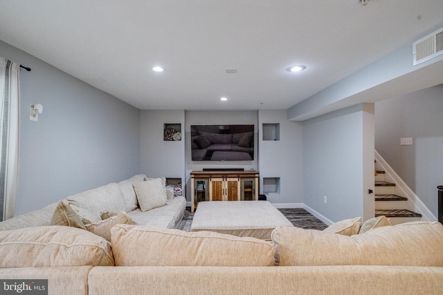 214 Gracecroft Court photo 51