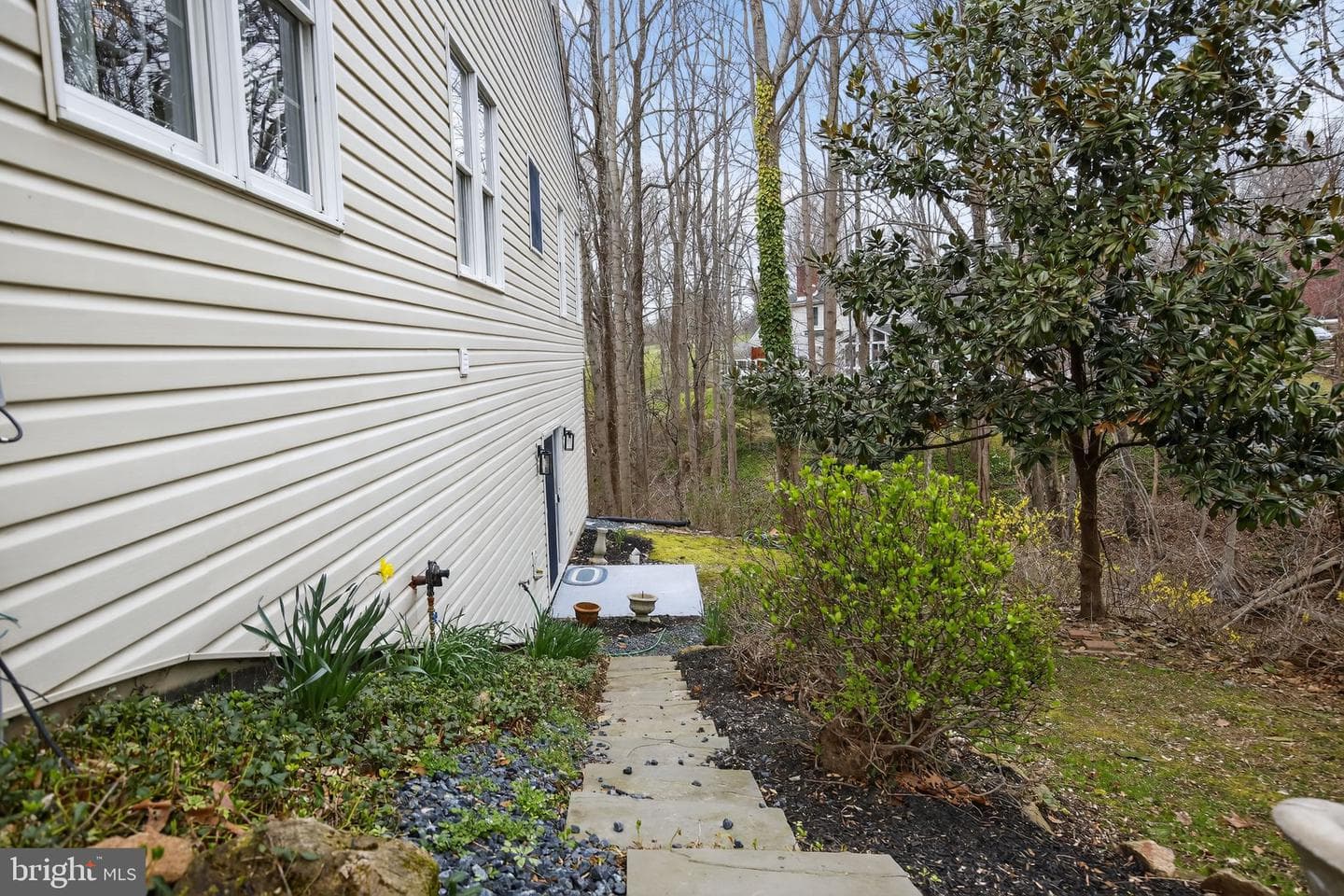 906 Whispering Ridge Lane photo 29