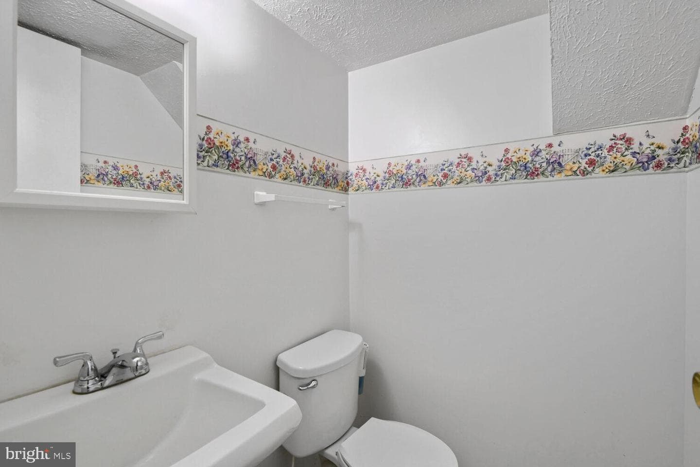 1520 Meadowcrest Court photo 21
