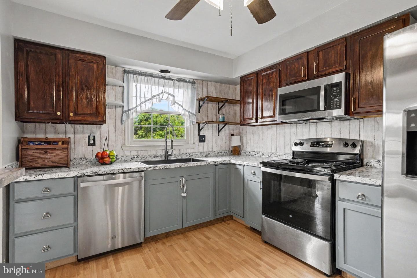3351 Deepwell Court photo 8