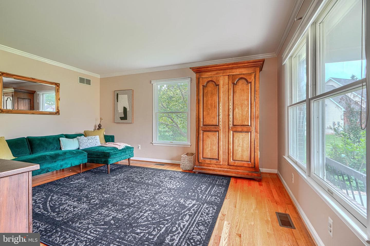 2224 Warfield Drive photo 8