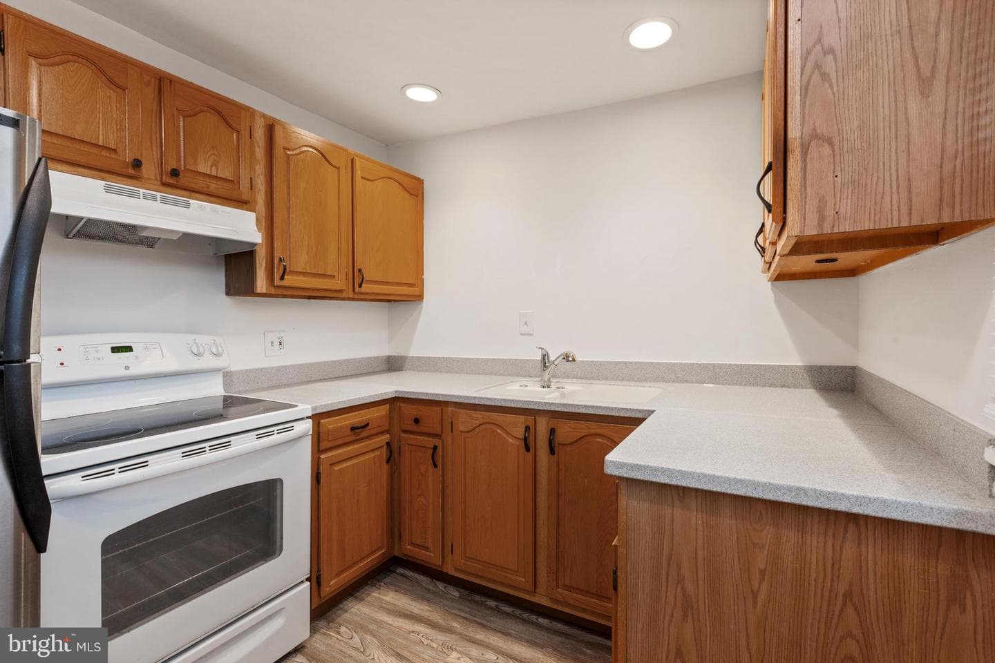27 E Bel Air Avenue photo 16