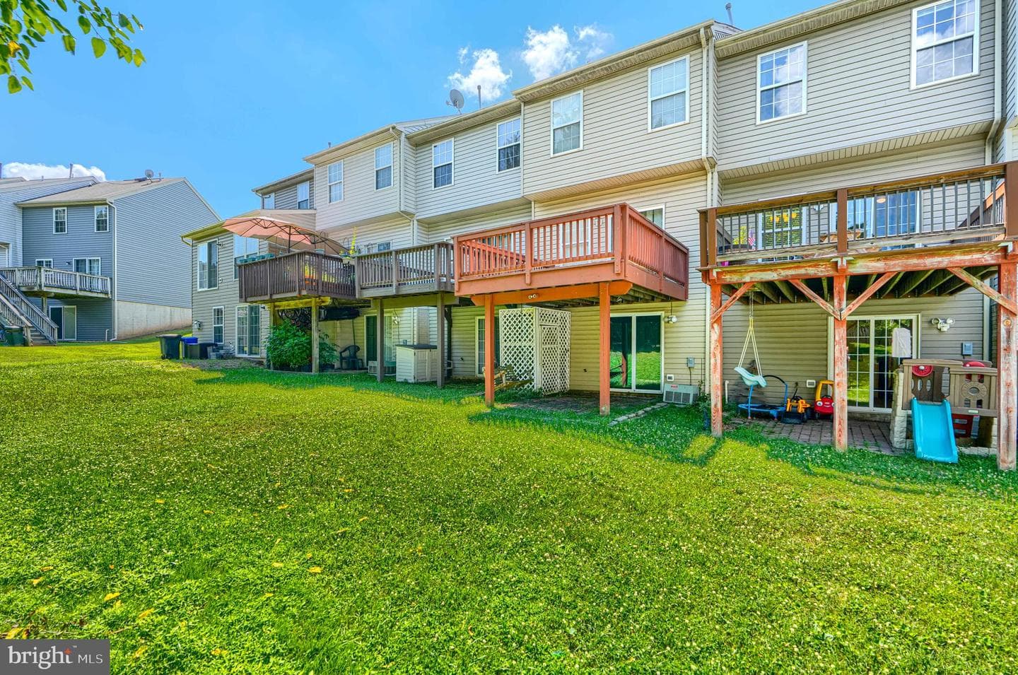 1137 Splashing Brook Drive photo 4