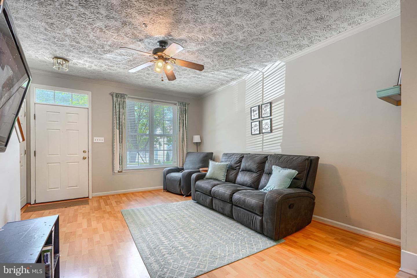 1137 Splashing Brook Drive photo 5