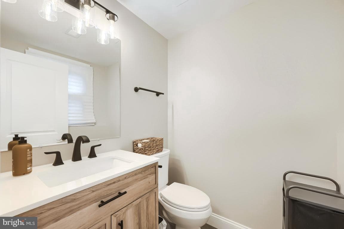 600 E Macphail Road photo 27