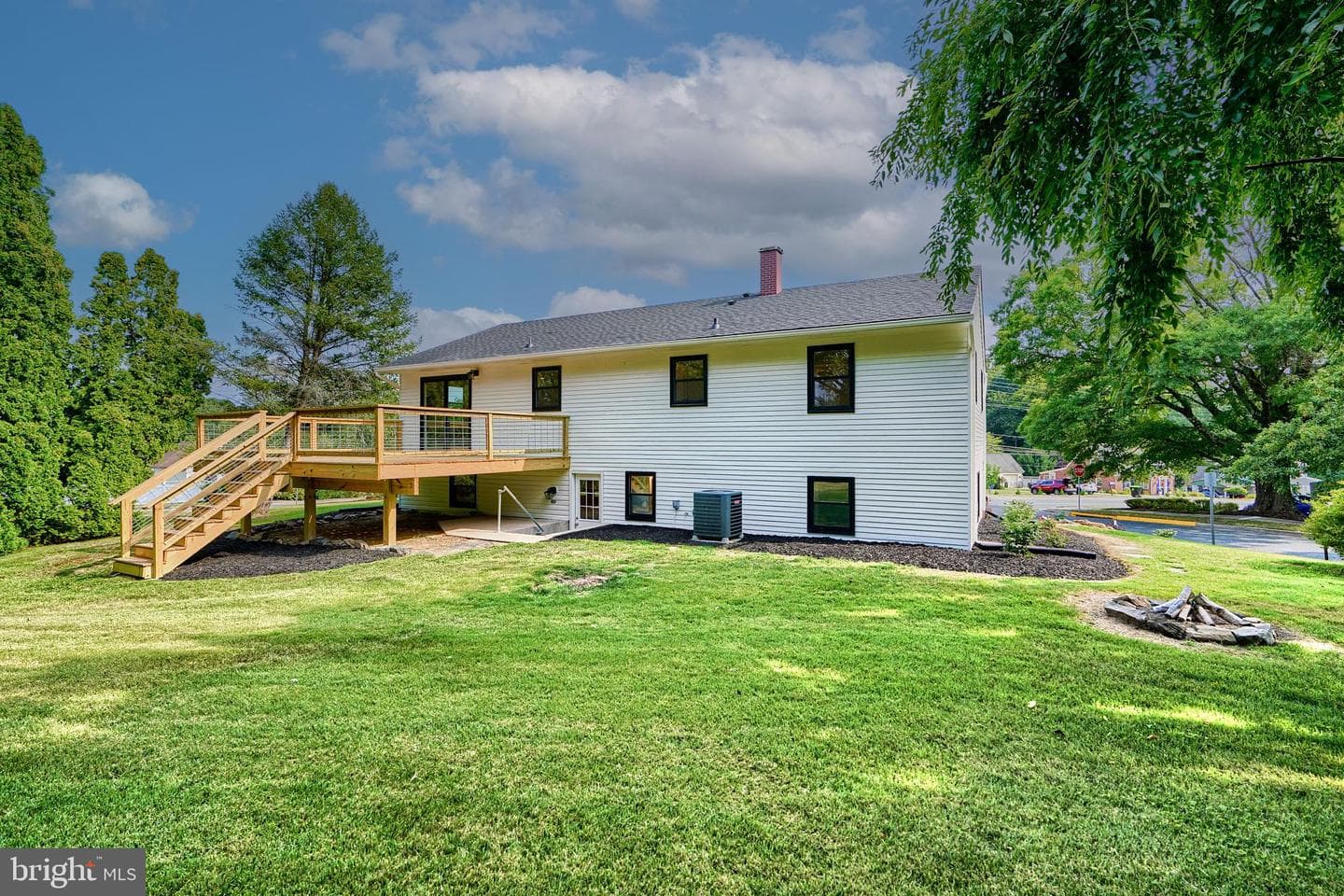 600 E Macphail Road photo 33