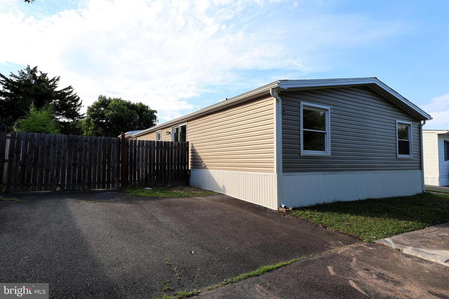 4017 Sharilynn Drive photo 4