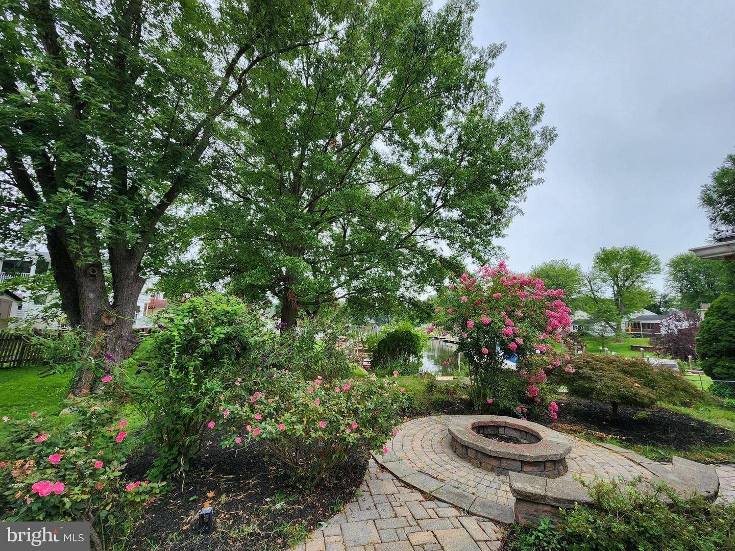 737 Shore Drive photo 3