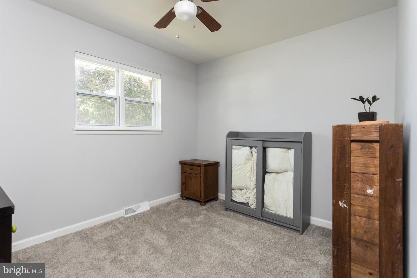 14 Colonial Road photo 16