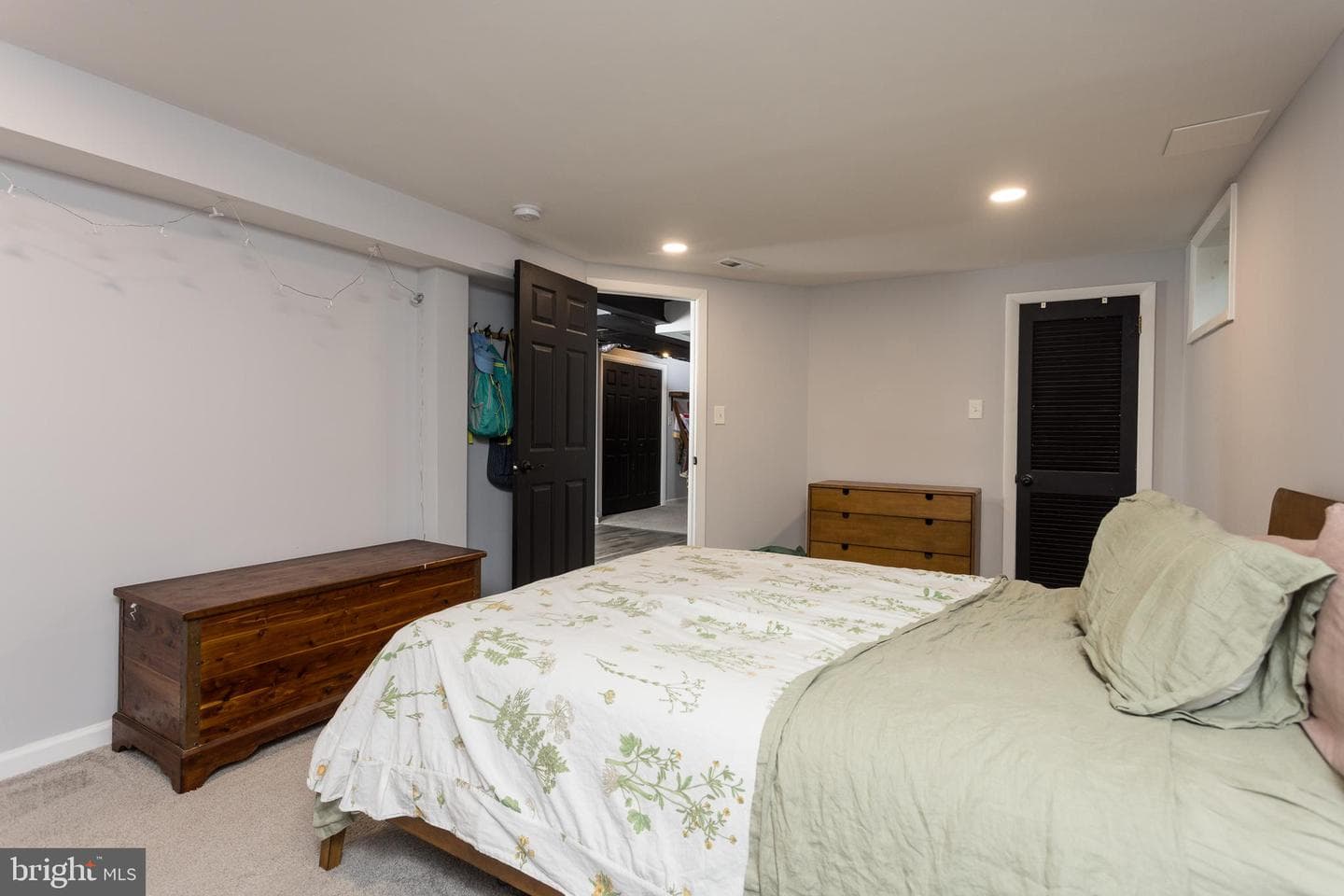 14 Colonial Road photo 22