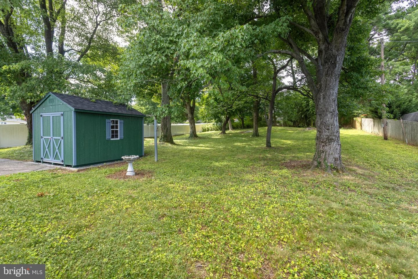 14 Colonial Road photo 31