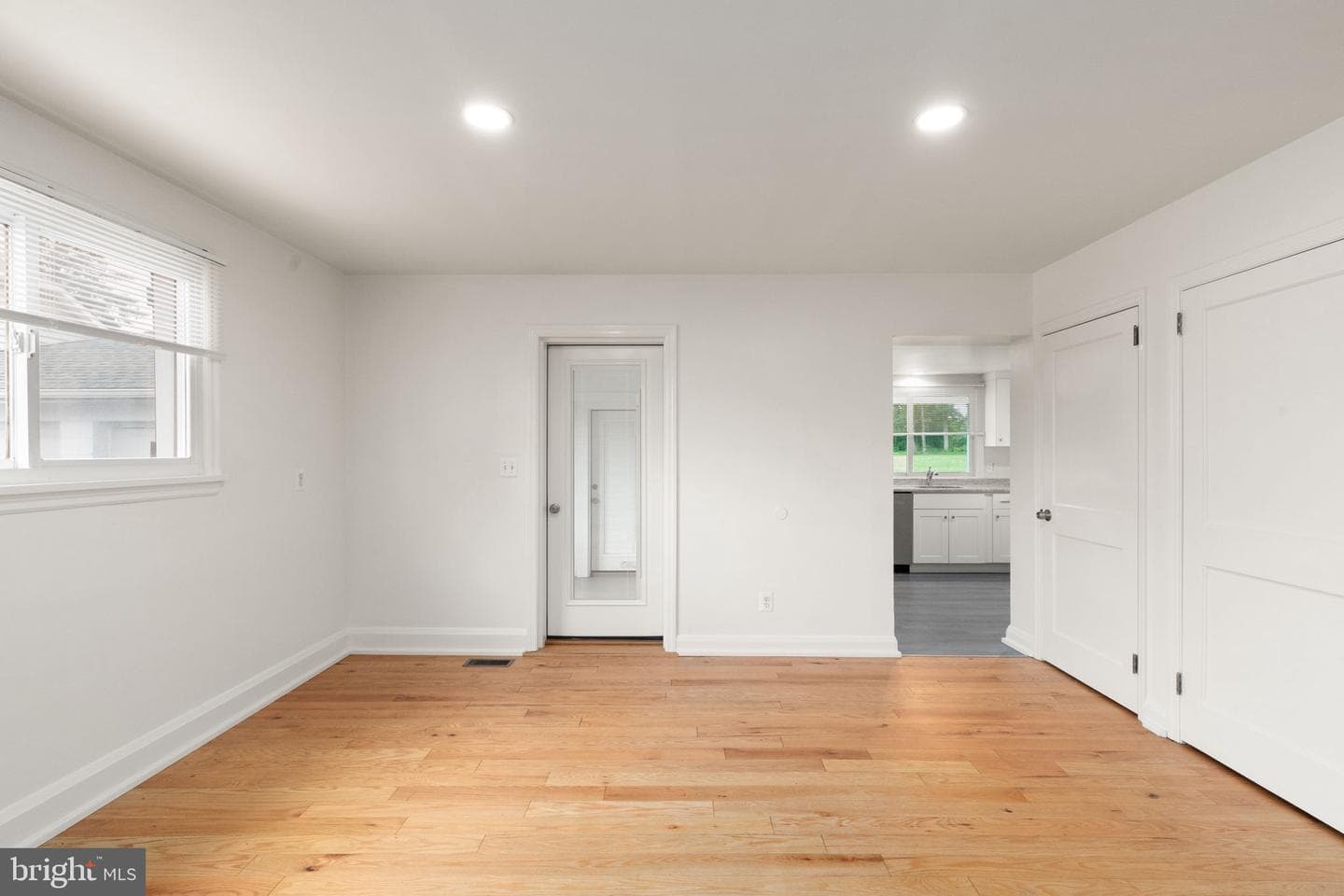 336 Catherine Street photo 11