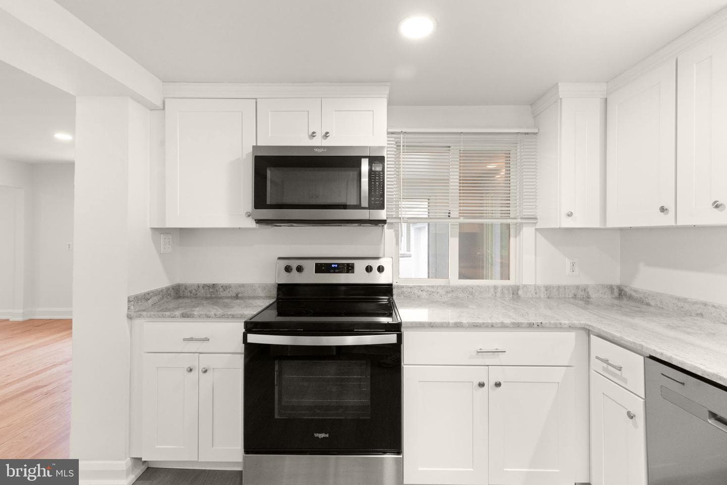 336 Catherine Street photo 6