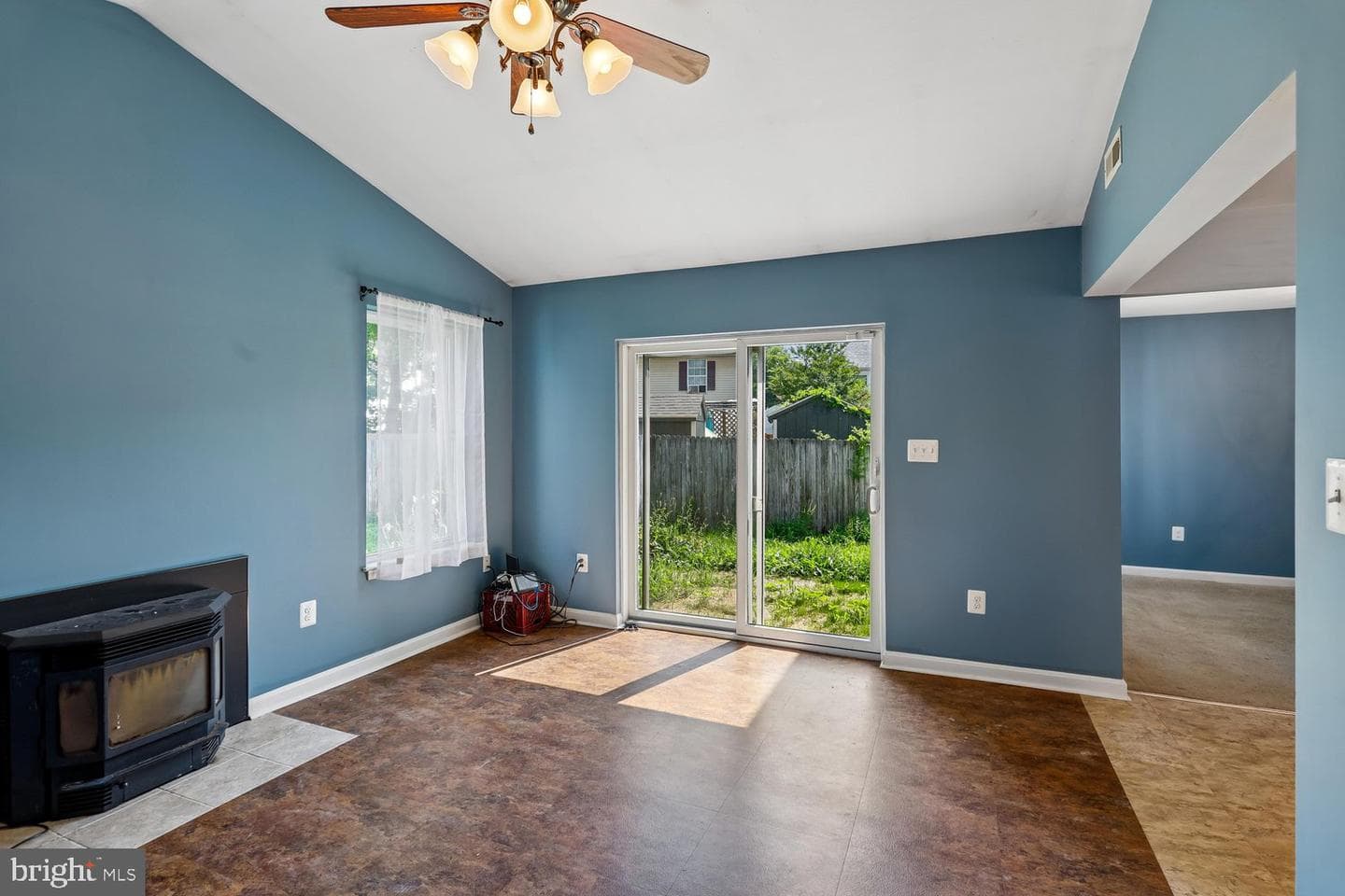 472 Winterberry Drive photo 15
