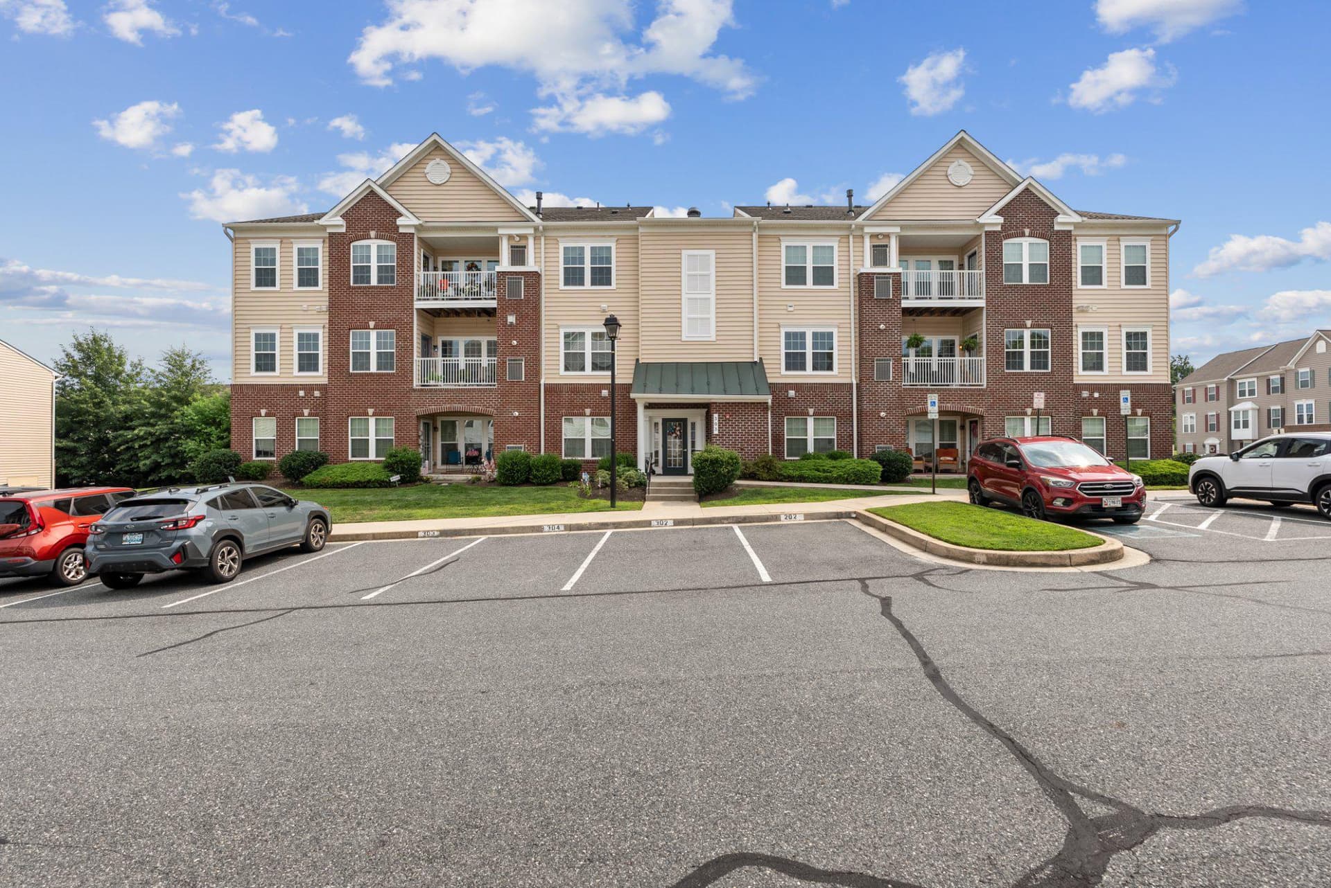 303 Lothian Way #204, Abingdon