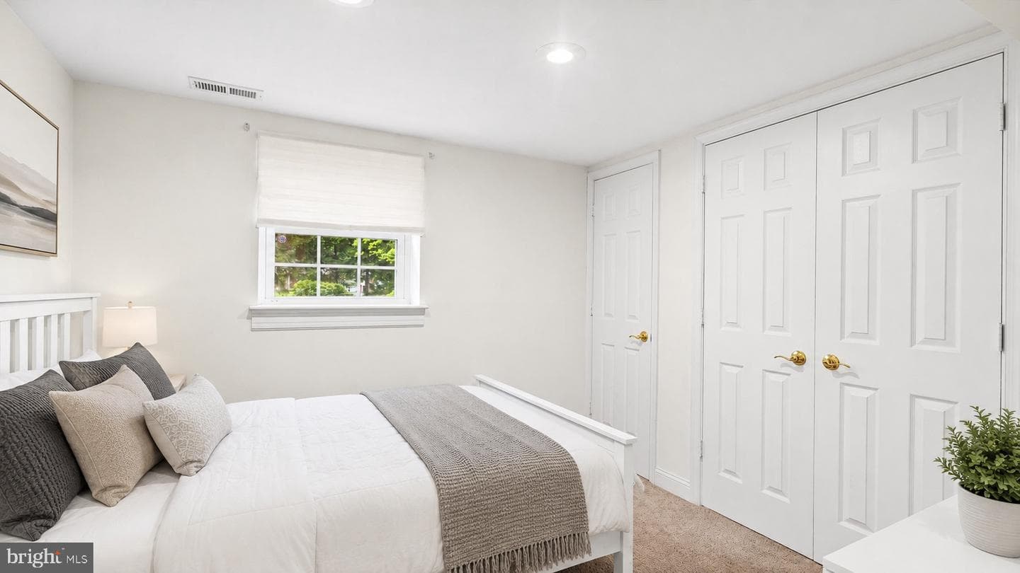 1512 Steeplechase Drive photo 13