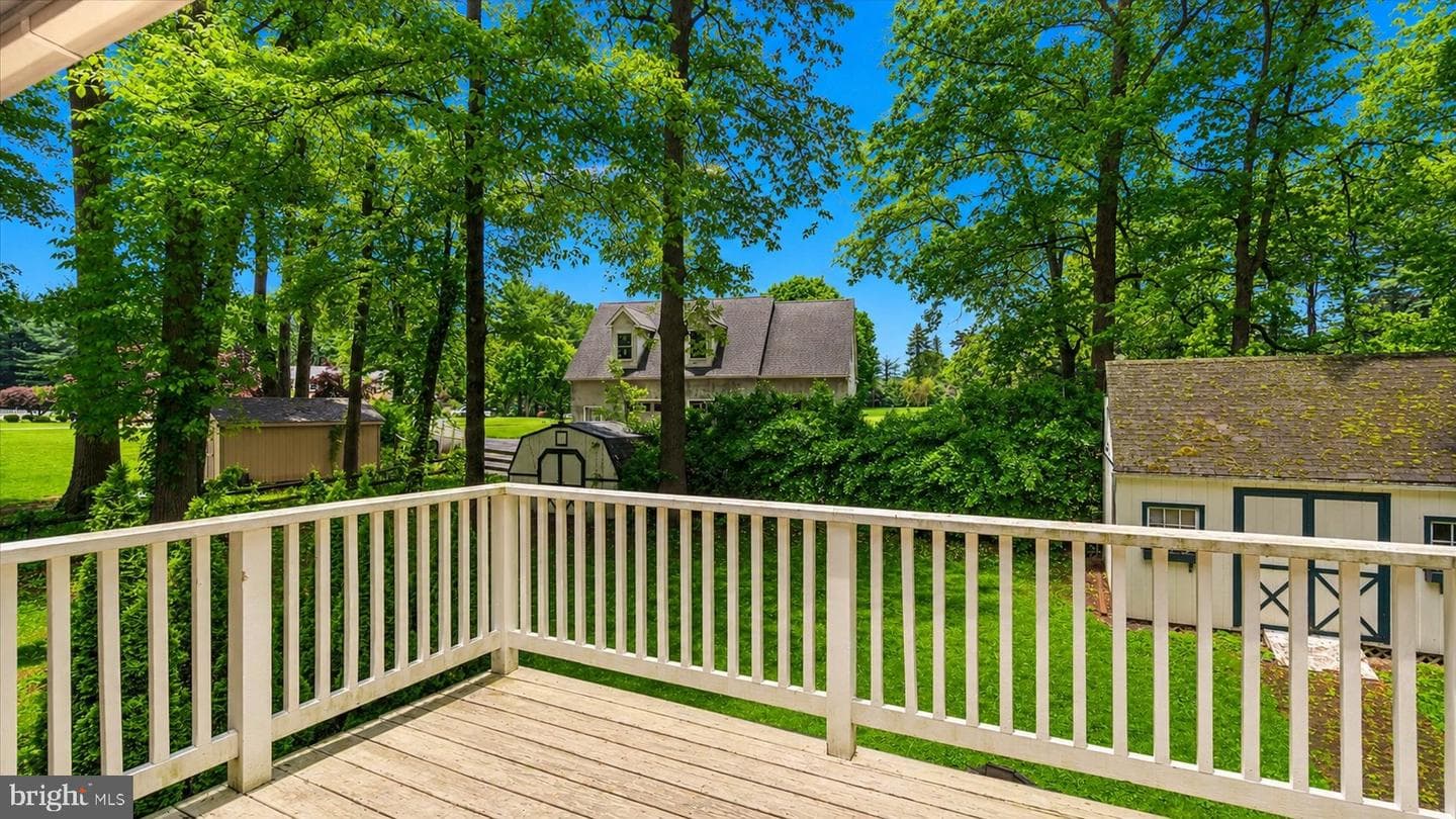 1512 Steeplechase Drive photo 20