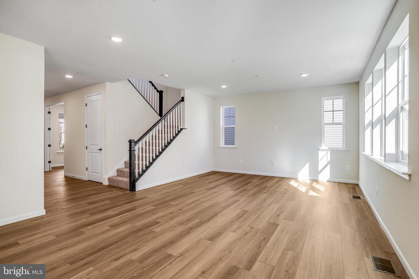 1617 Shady Tree Court photo 24
