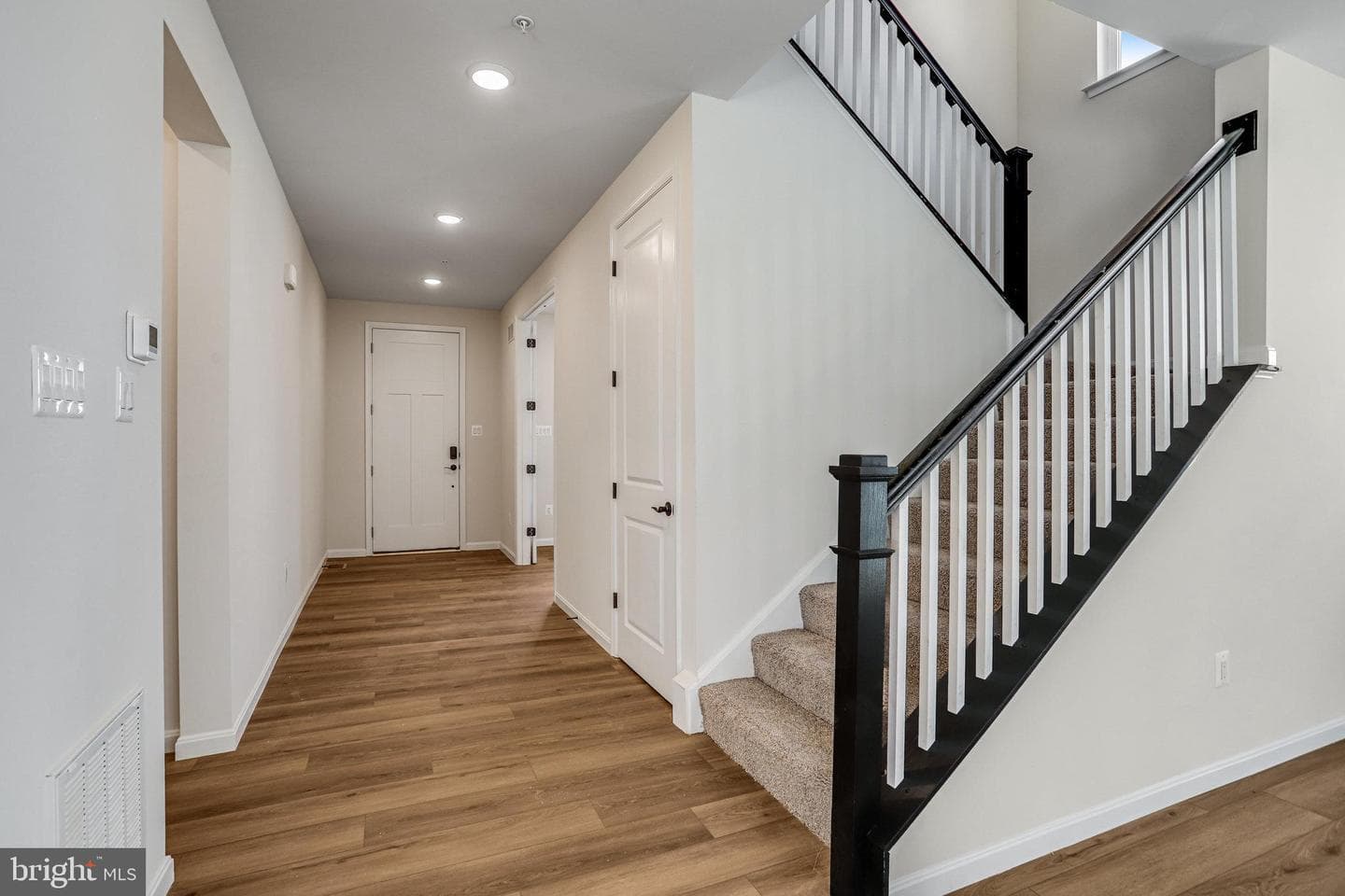 1617 Shady Tree Court photo 5