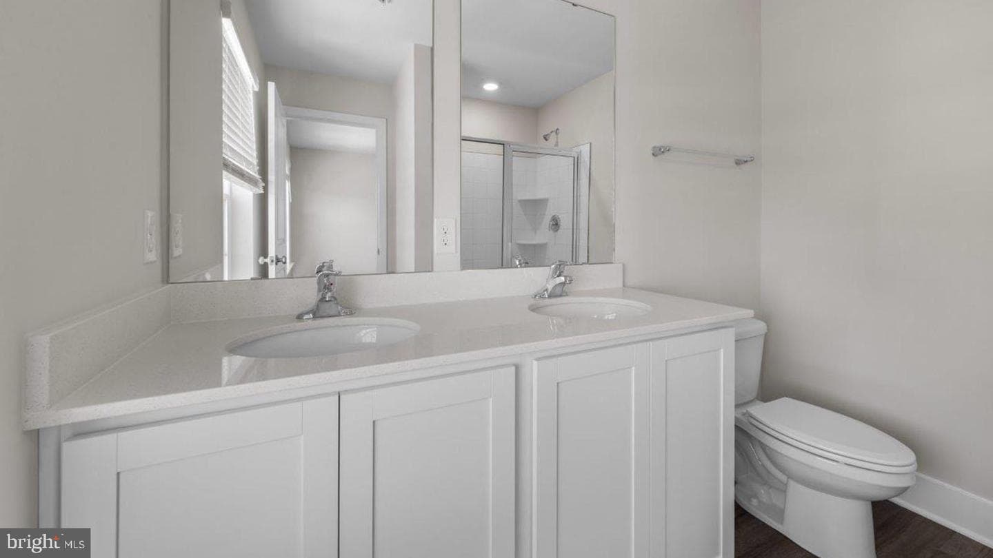 368 Hackley Drive photo 33