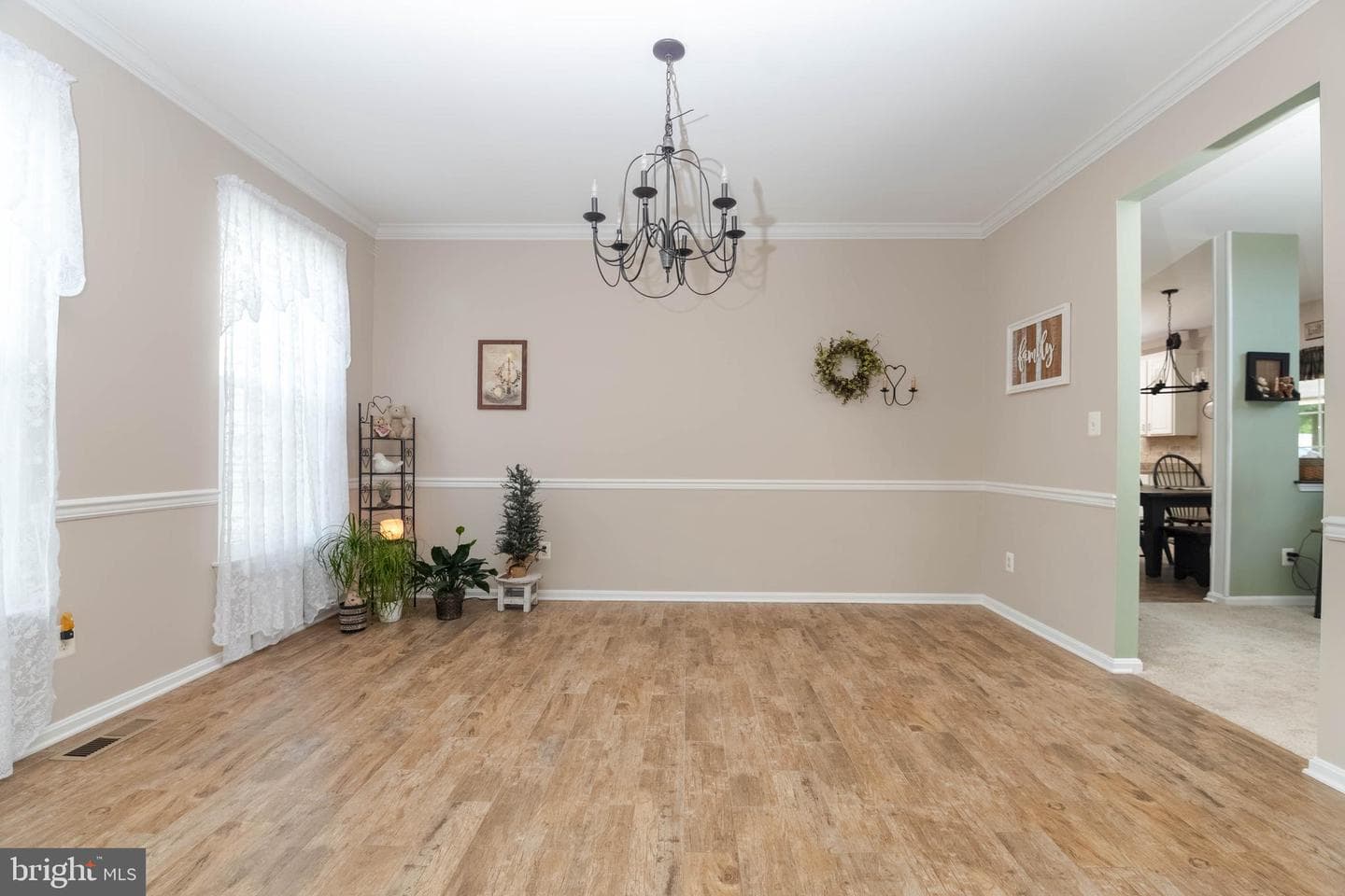 1438 Moonshadow Road photo 15