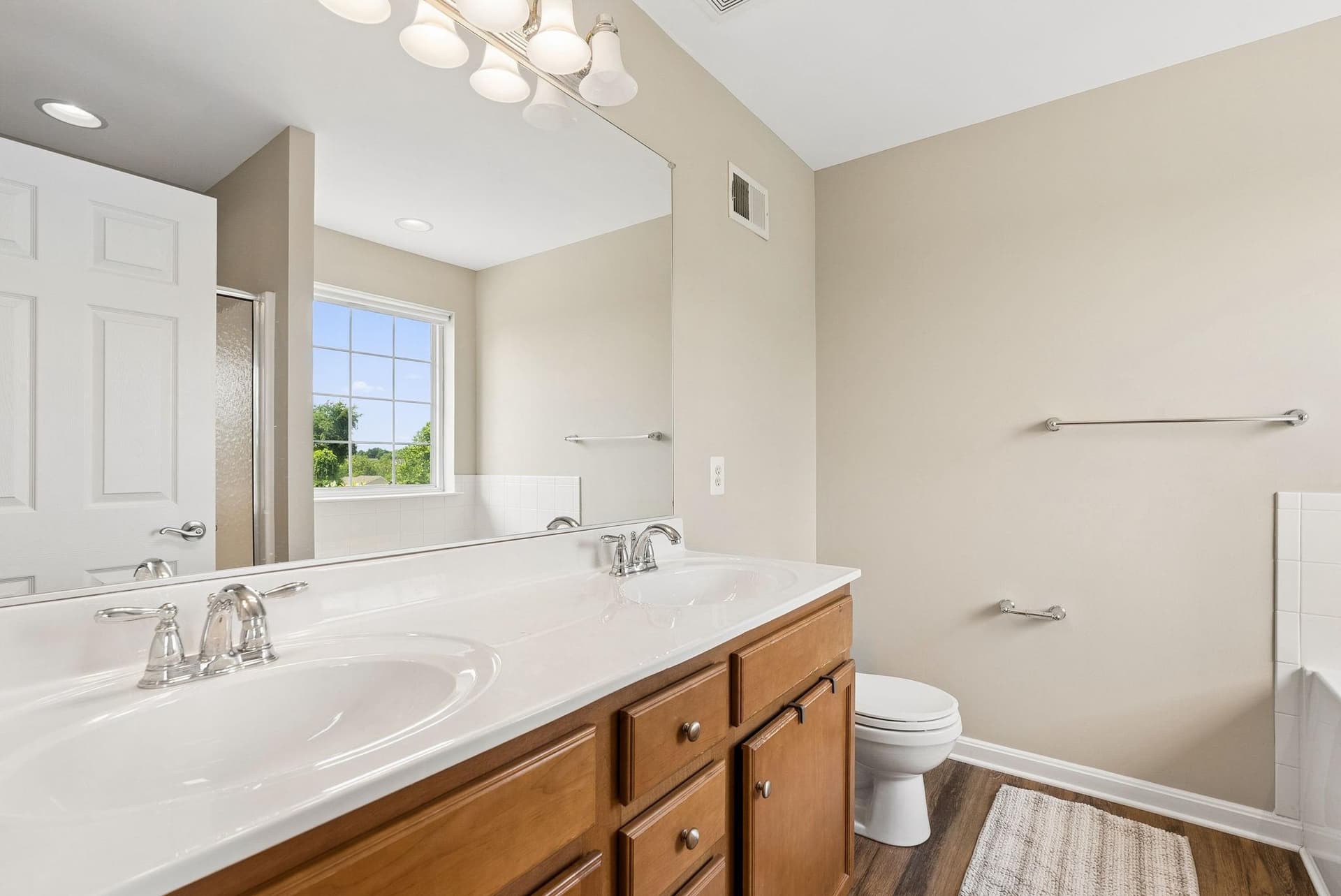 519 Lothian Way #180 photo 18