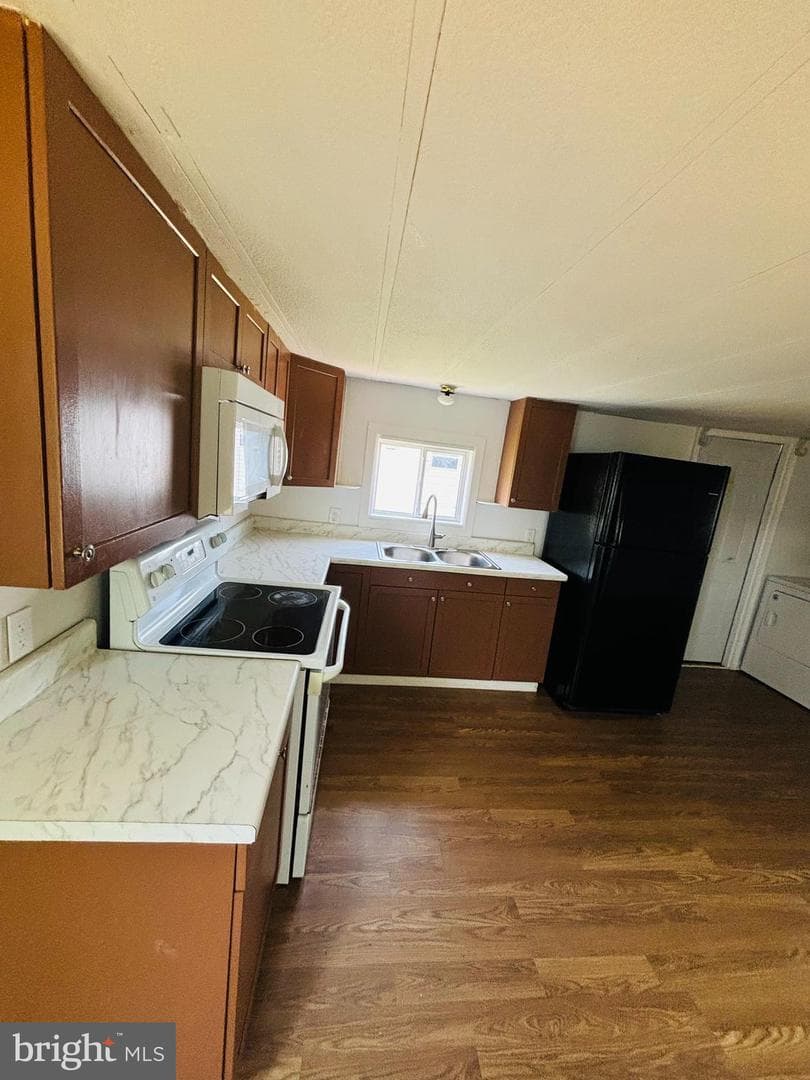1210 Janet Dr photo 5