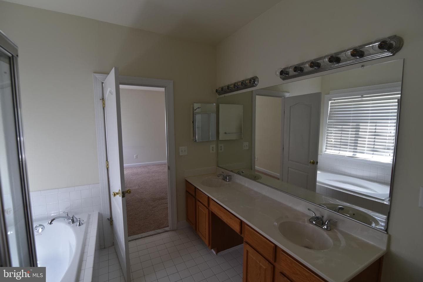 139 Hokeland Drive photo 53