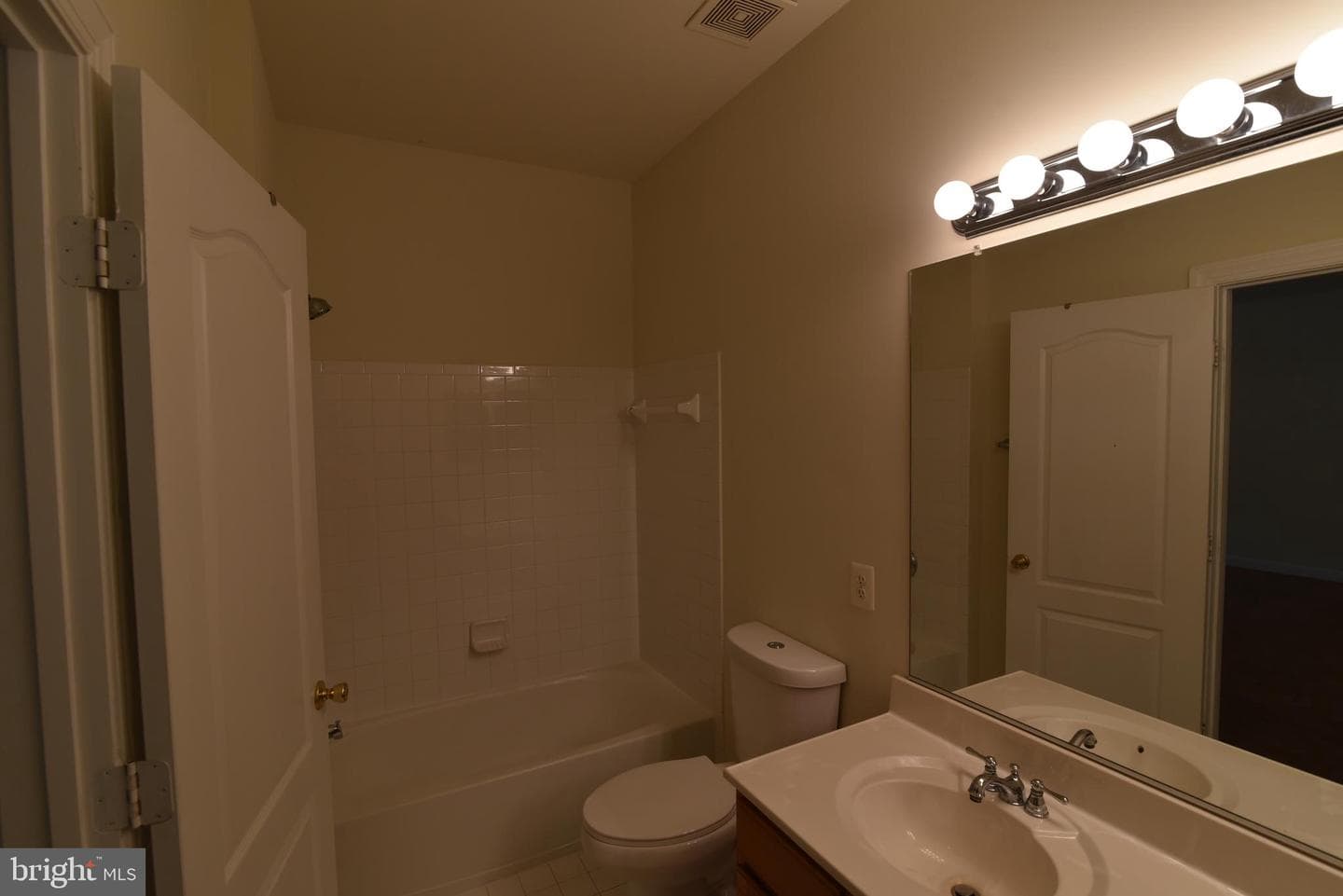 139 Hokeland Drive photo 73