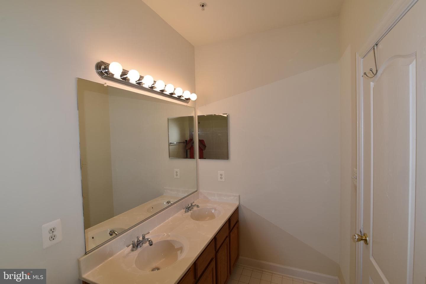 139 Hokeland Drive photo 77