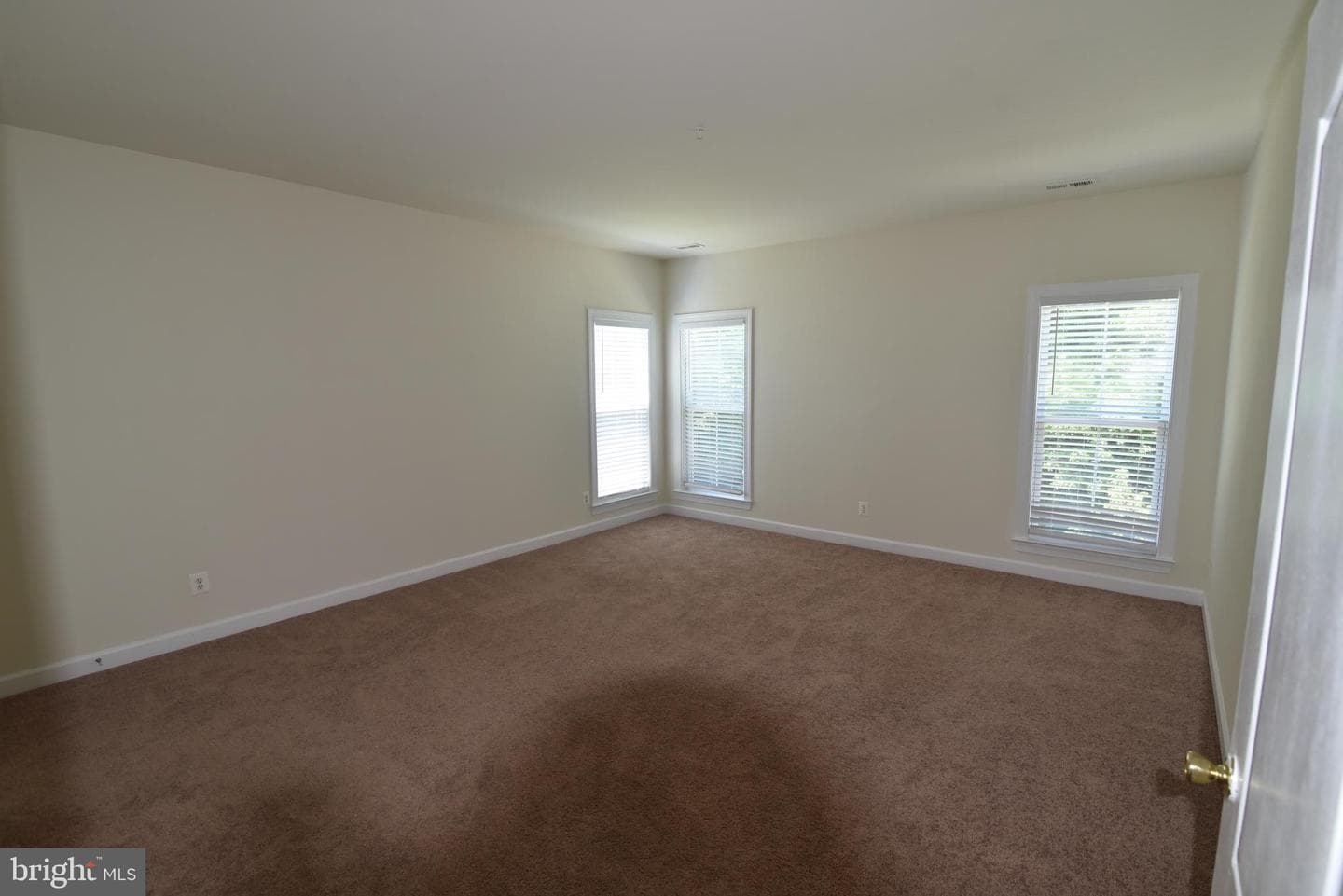 139 Hokeland Drive photo 81