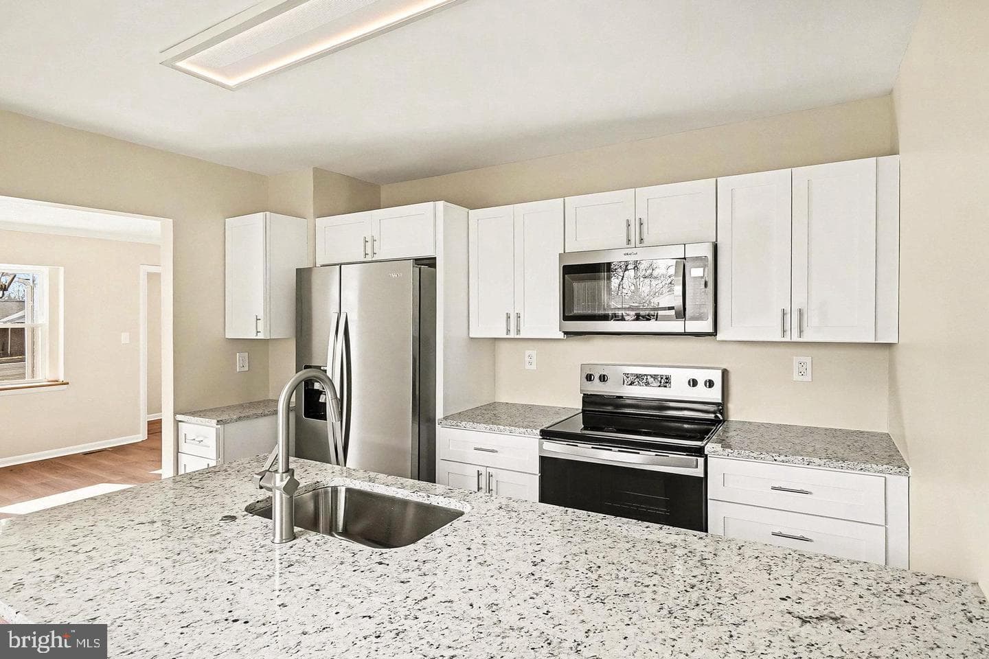 1507 Superior Street photo 25