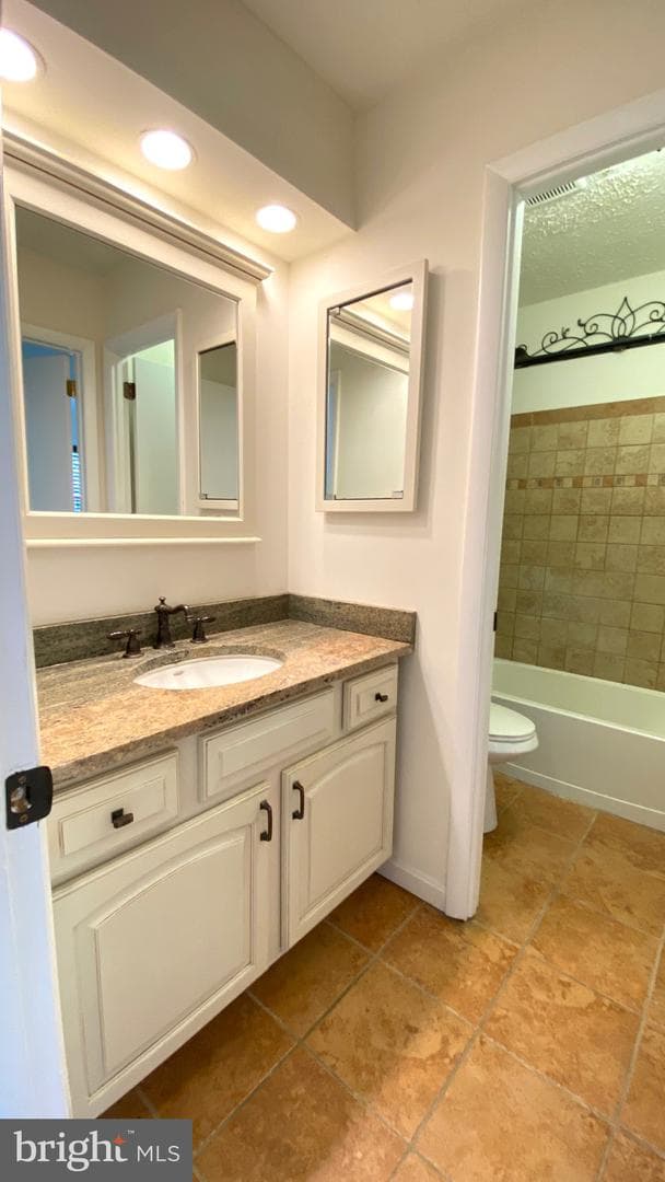 109 Breakwater Ct photo 24