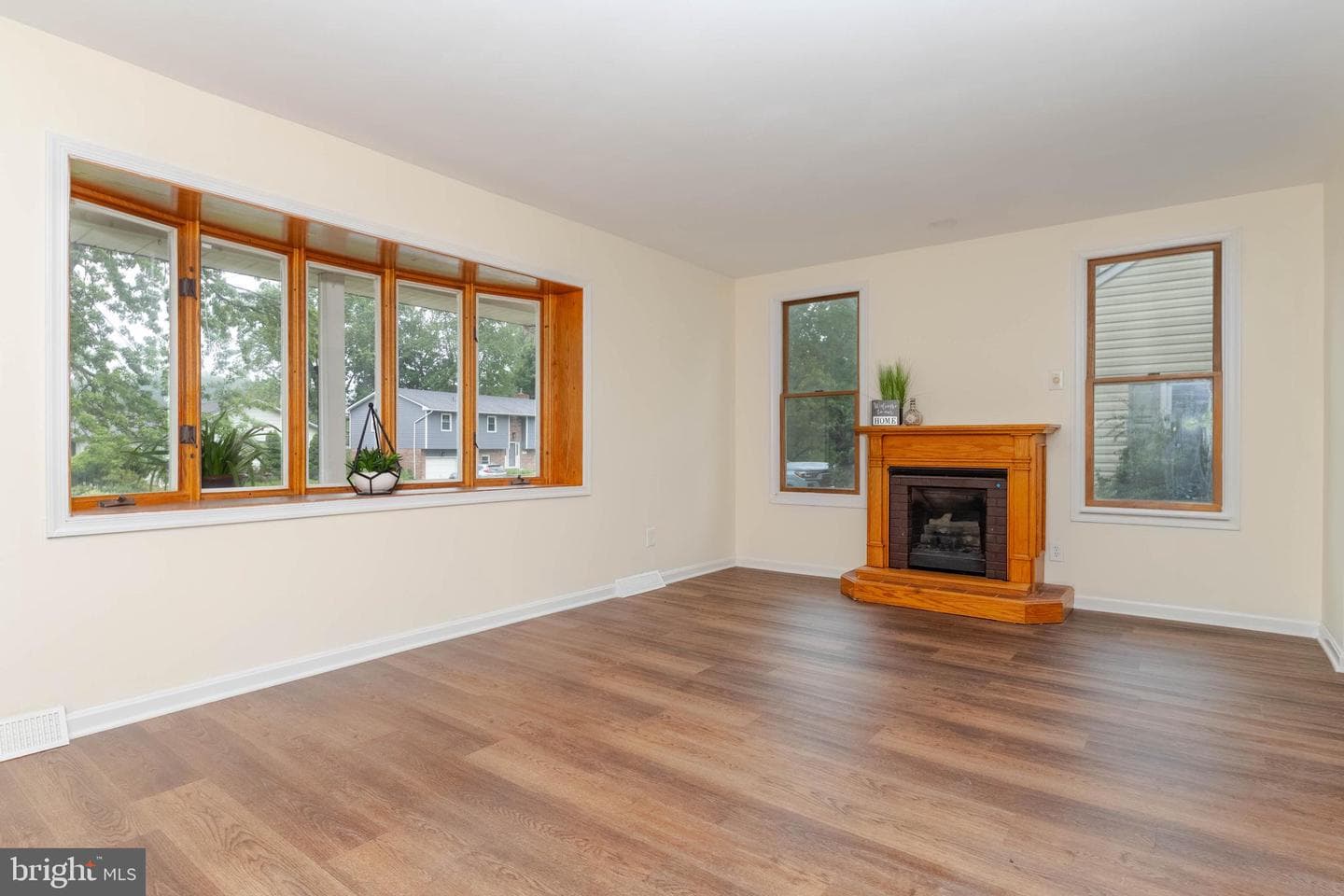 226 Garnett Road photo 3