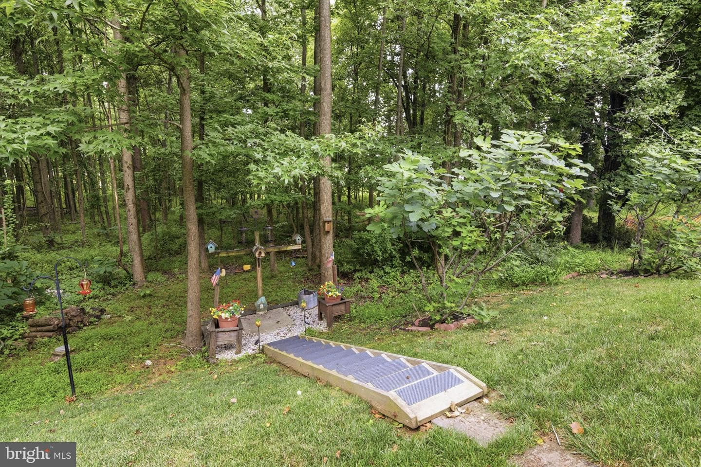 275 Mohegan Drive photo 39