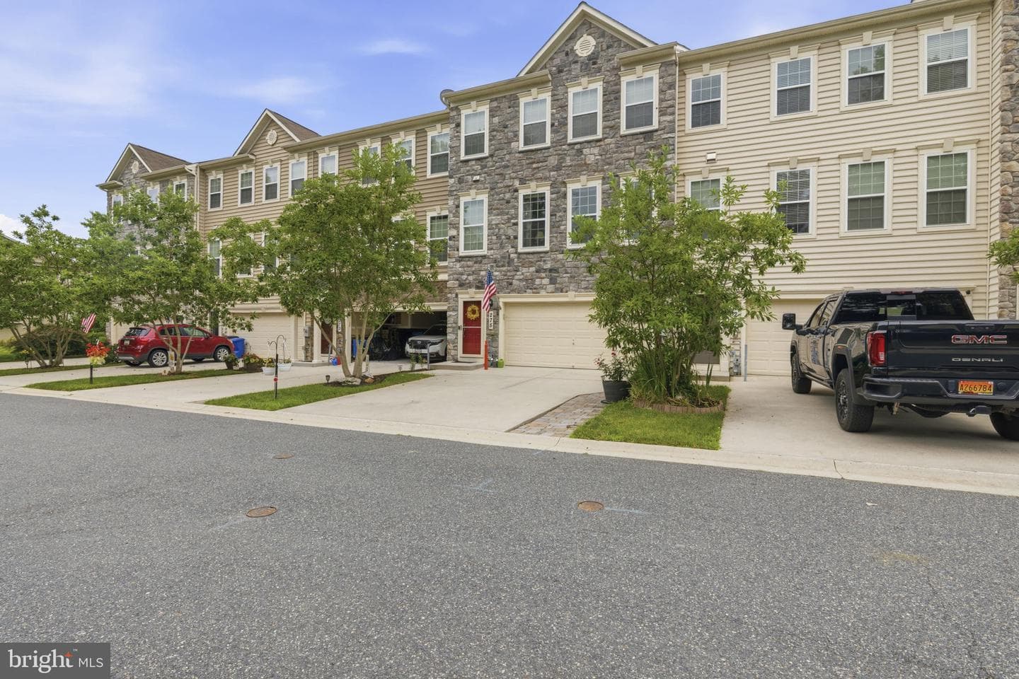275 Mohegan Drive photo 42