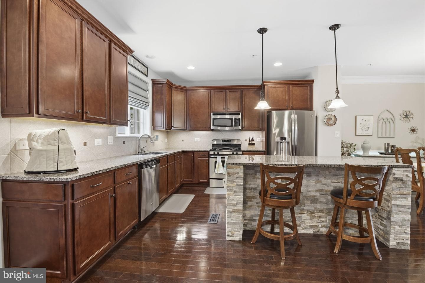 275 Mohegan Drive photo 9