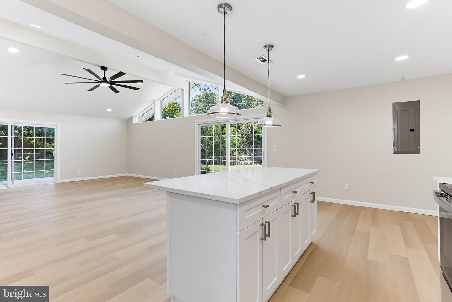 201 Contee Road photo 9