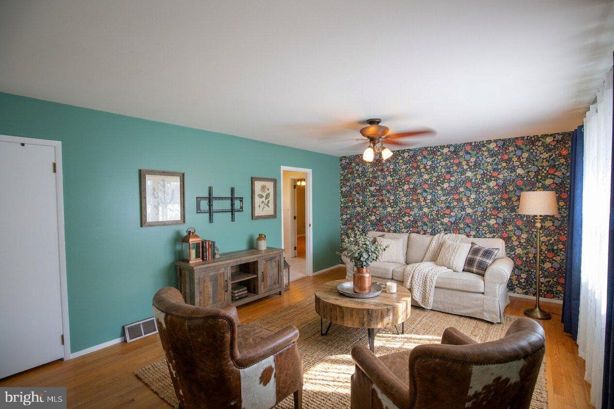 1821 Glenville Road photo 11