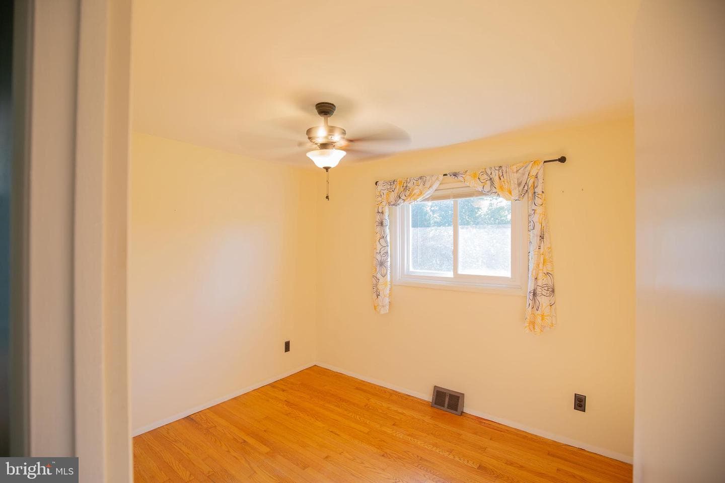 1821 Glenville Road photo 15