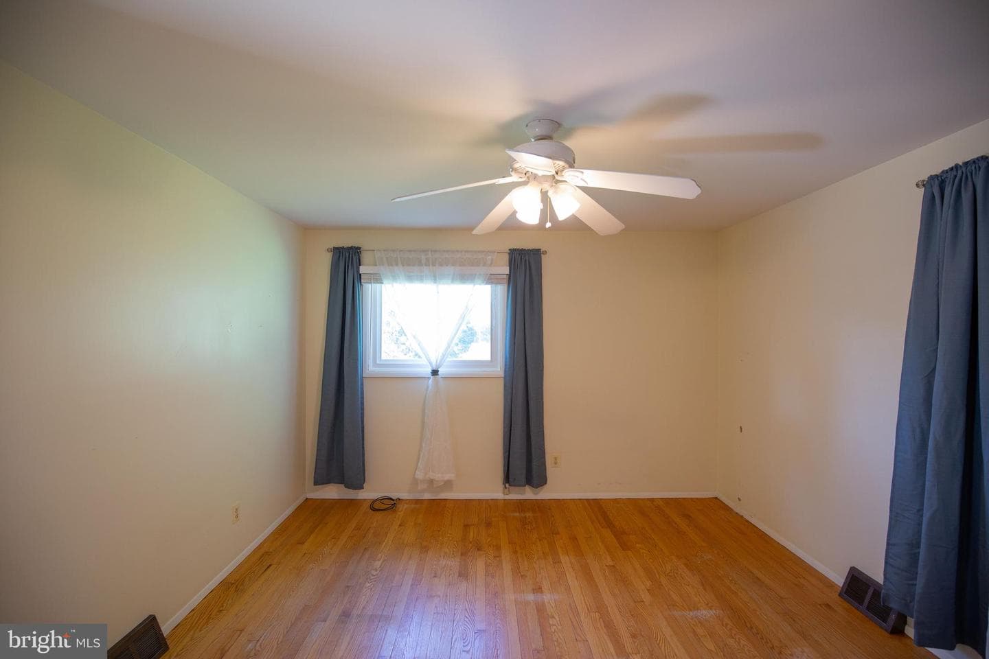 1821 Glenville Road photo 22
