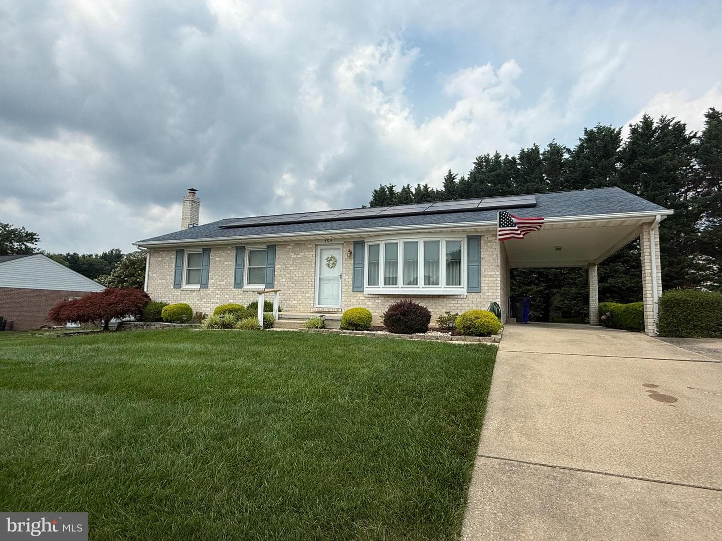 405 Mauser Drive photo 1