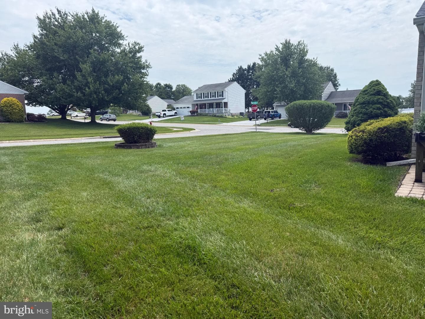 405 Mauser Drive photo 2